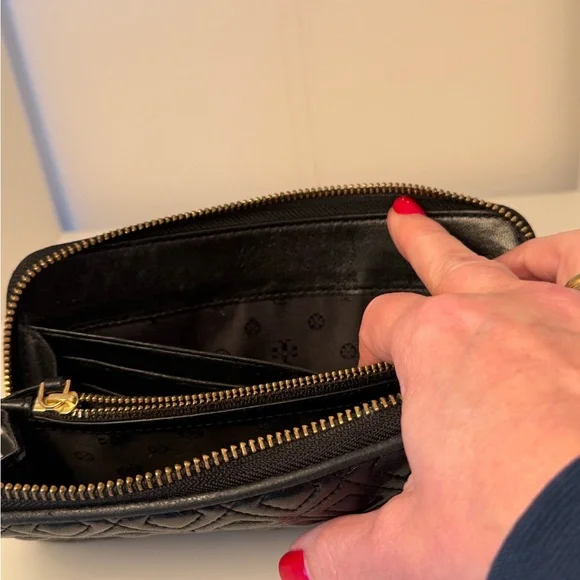 Tory Burch Fleming Zip Continental Zippy Wallet - Picture 12 of 15